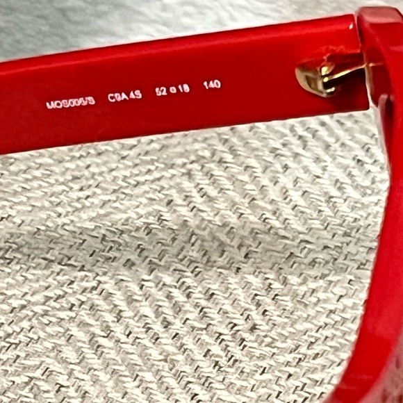 MOSCHINO RARE NWT AUTHENTIC TRIM CRYSTAL STONES CAT-EYE STYLE RED SUNGLASSES main image 15